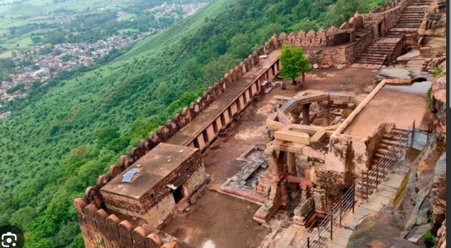 Kalinjar Fort